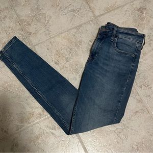 Light washed OLD NAVY jeans. Size 0